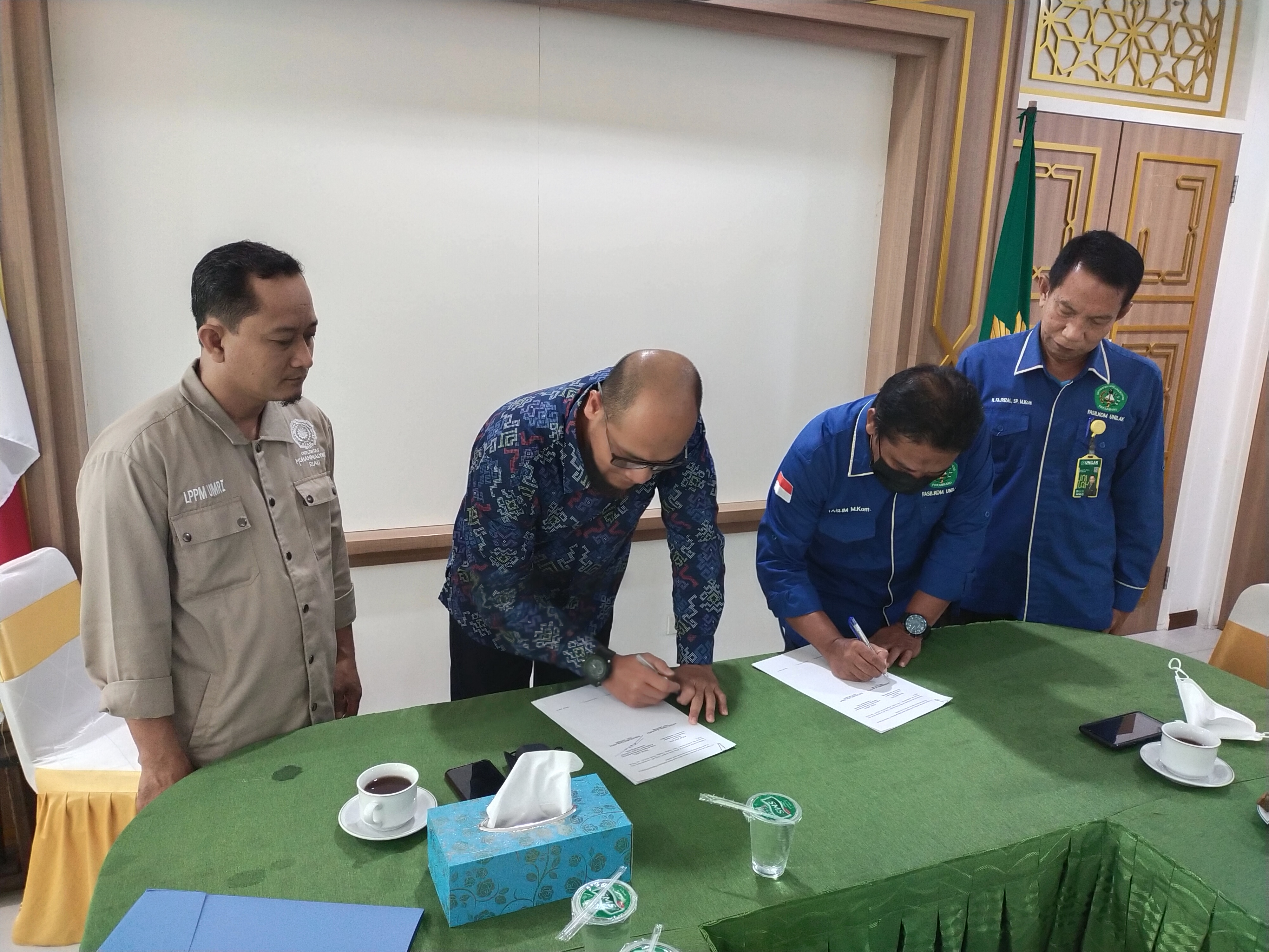 Penandatanganan MoU UMRI-UNILAK